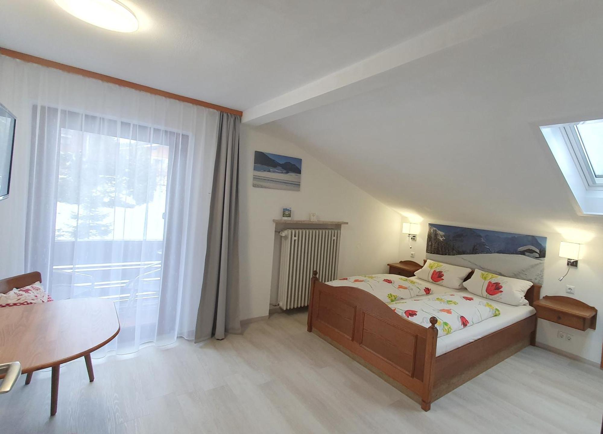 Hotel Garni Haus Alpine - Chiemgau Karte Inkl Ruhpolding Ngoại thất bức ảnh