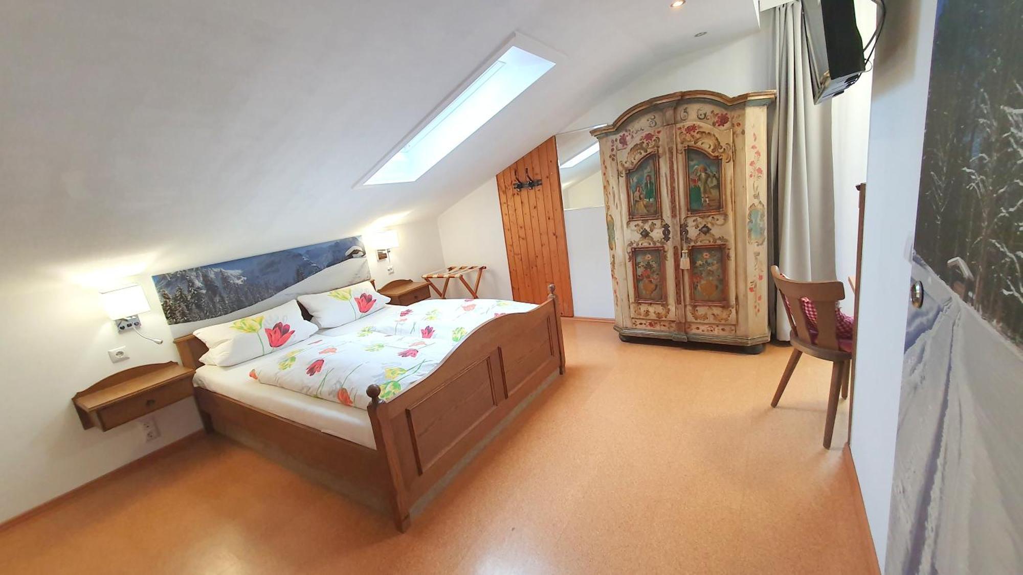 Hotel Garni Haus Alpine - Chiemgau Karte Inkl Ruhpolding Ngoại thất bức ảnh