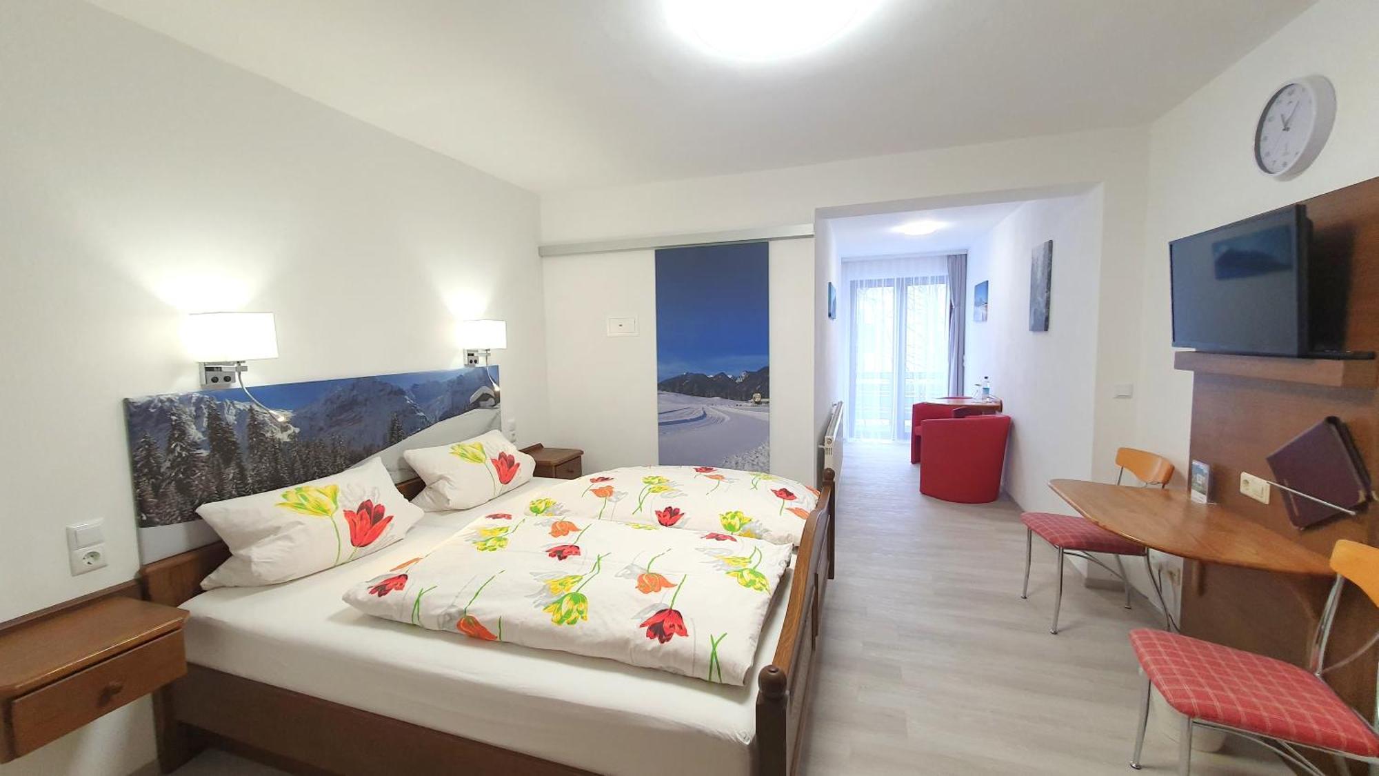 Hotel Garni Haus Alpine - Chiemgau Karte Inkl Ruhpolding Ngoại thất bức ảnh