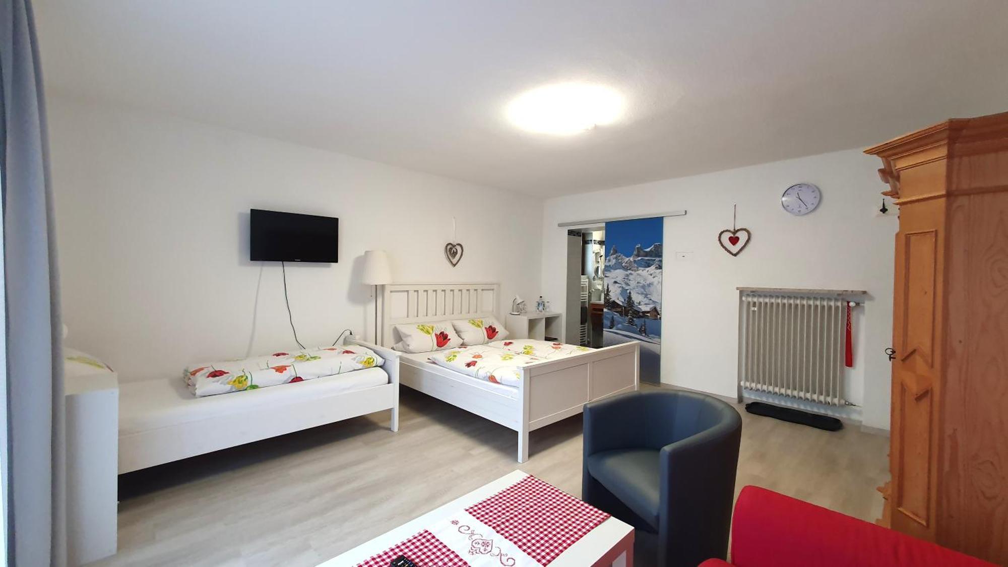 Hotel Garni Haus Alpine - Chiemgau Karte Inkl Ruhpolding Ngoại thất bức ảnh