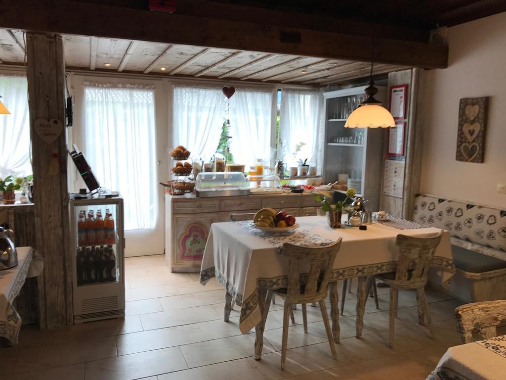Hotel Garni Haus Alpine - Chiemgau Karte Inkl Ruhpolding Ngoại thất bức ảnh
