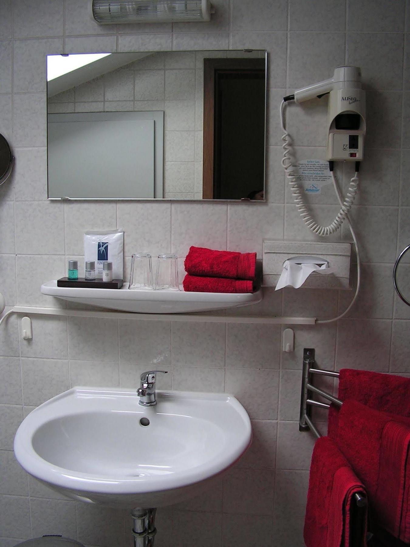 Hotel Garni Haus Alpine - Chiemgau Karte Inkl Ruhpolding Ngoại thất bức ảnh