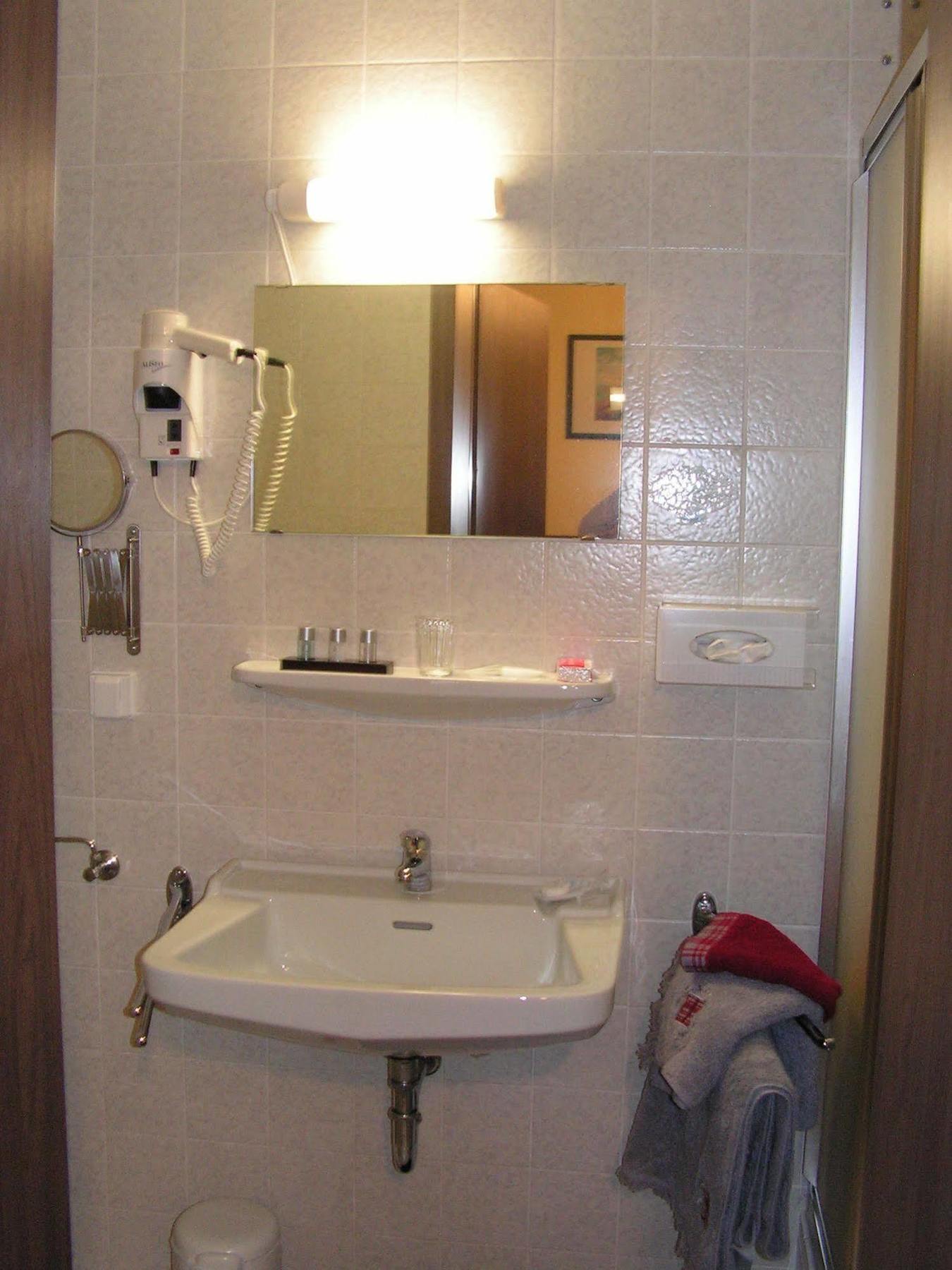 Hotel Garni Haus Alpine - Chiemgau Karte Inkl Ruhpolding Ngoại thất bức ảnh