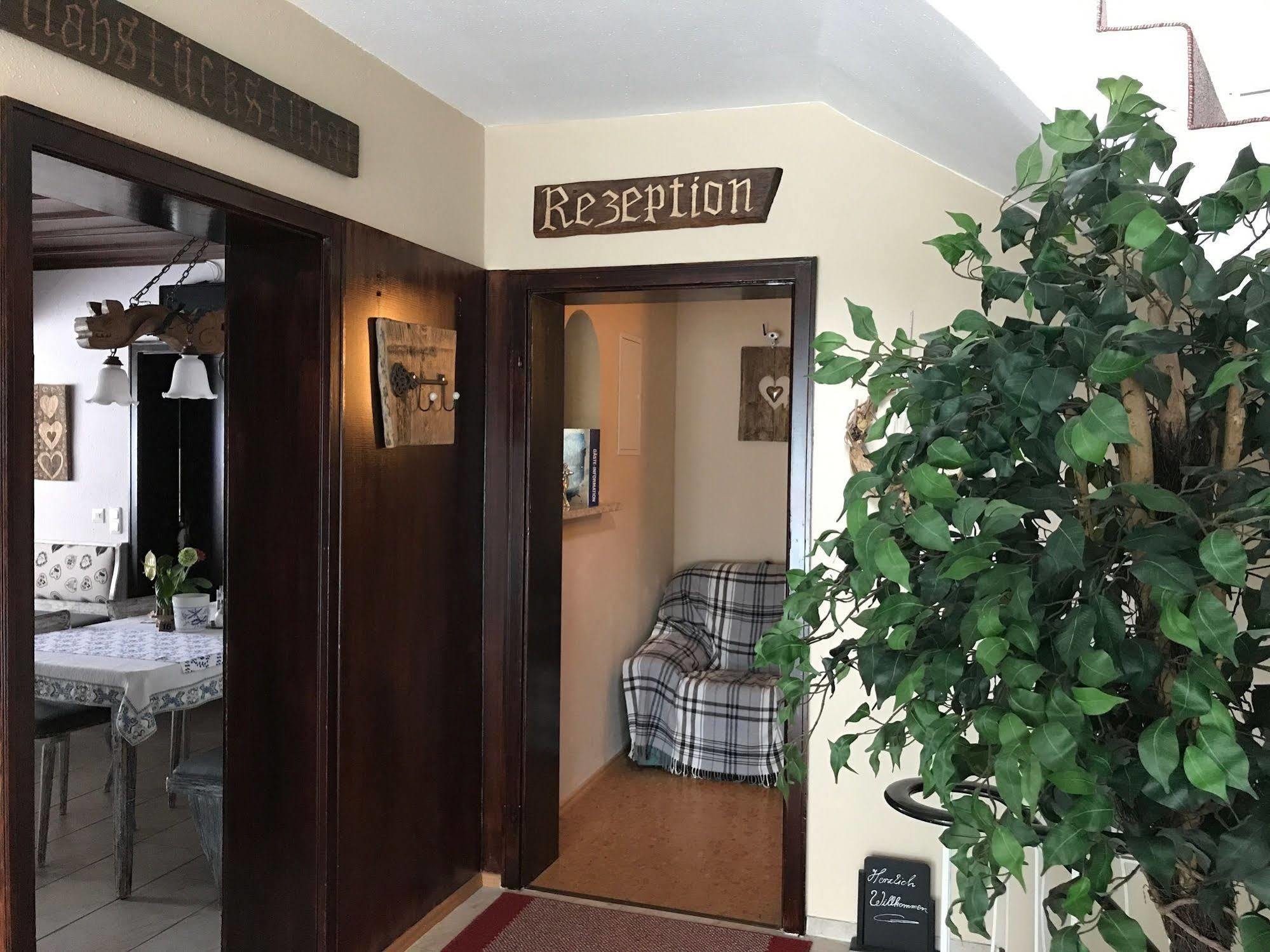 Hotel Garni Haus Alpine - Chiemgau Karte Inkl Ruhpolding Ngoại thất bức ảnh