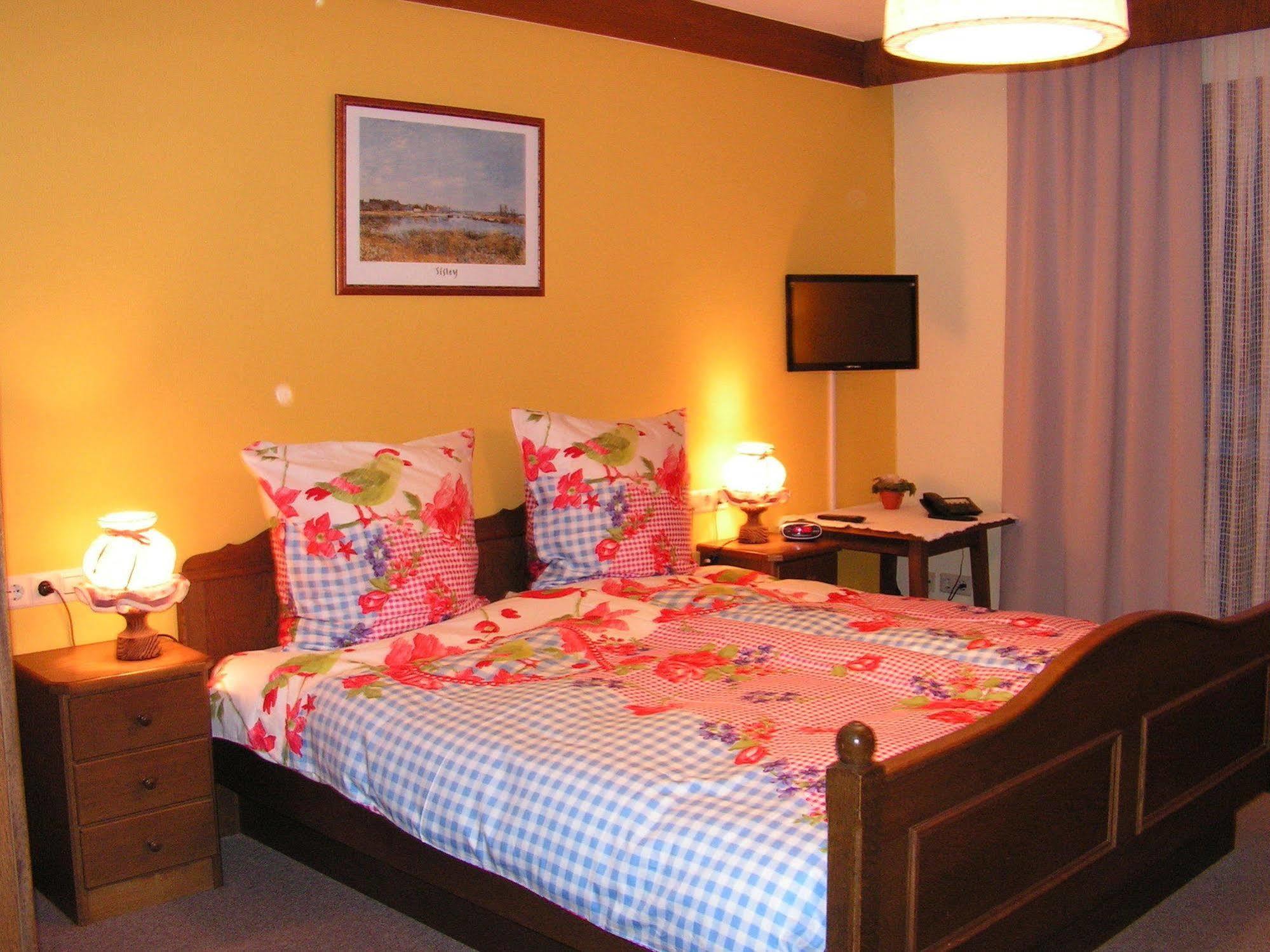 Hotel Garni Haus Alpine - Chiemgau Karte Inkl Ruhpolding Ngoại thất bức ảnh