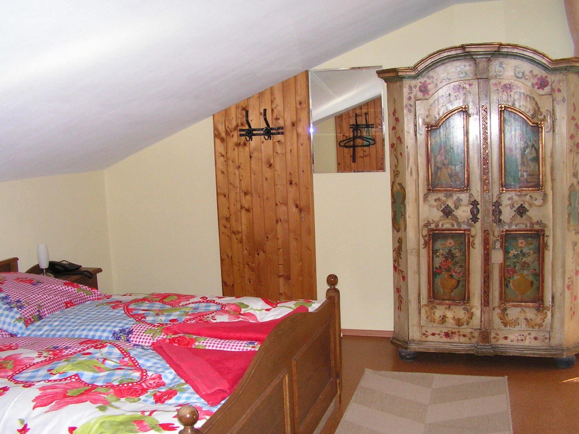 Hotel Garni Haus Alpine - Chiemgau Karte Inkl Ruhpolding Ngoại thất bức ảnh