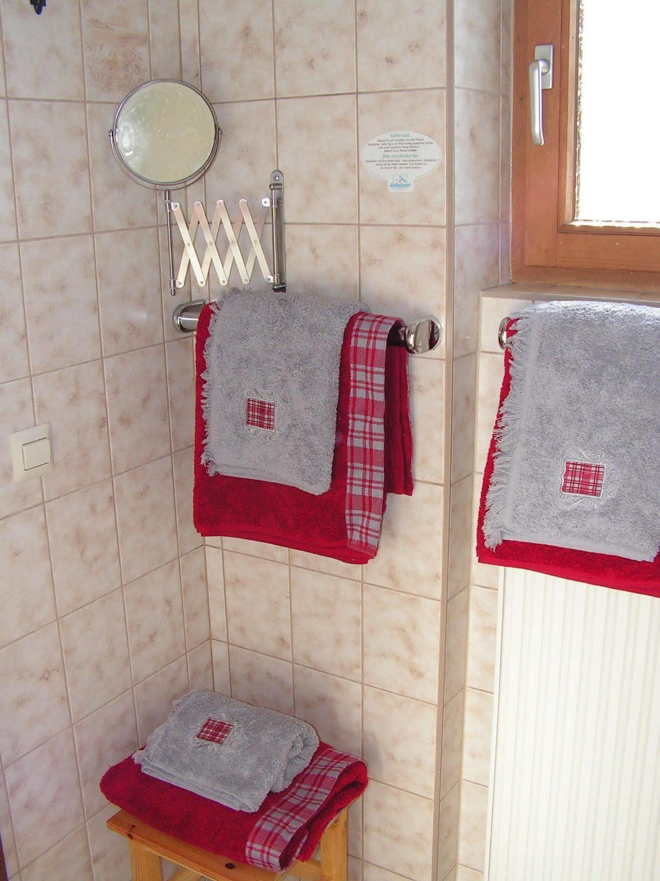 Hotel Garni Haus Alpine - Chiemgau Karte Inkl Ruhpolding Ngoại thất bức ảnh