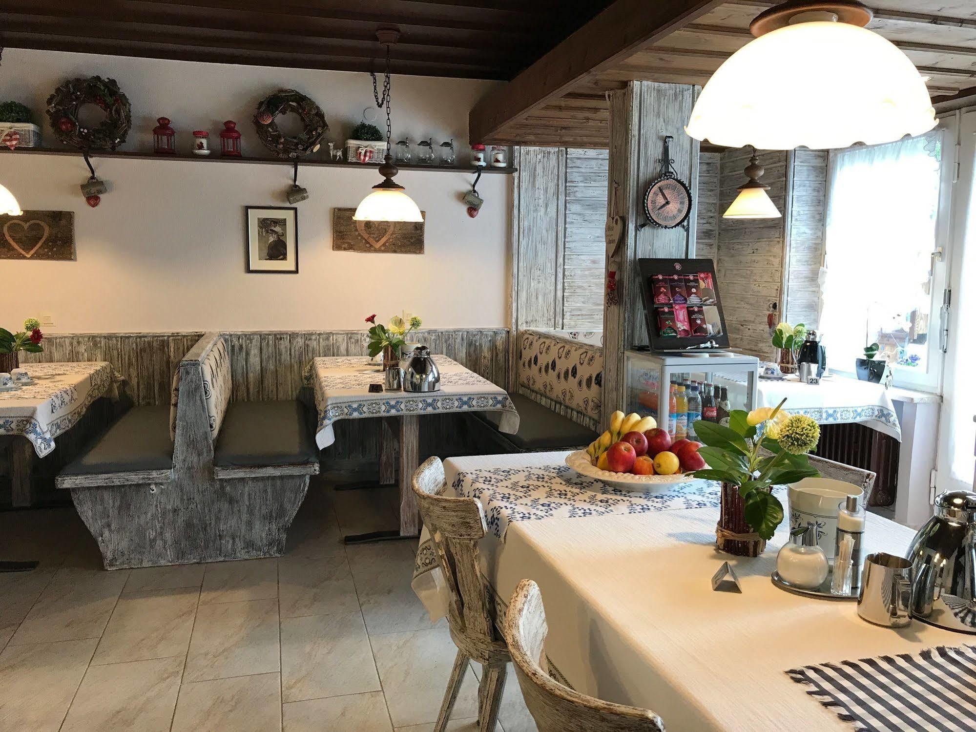 Hotel Garni Haus Alpine - Chiemgau Karte Inkl Ruhpolding Ngoại thất bức ảnh